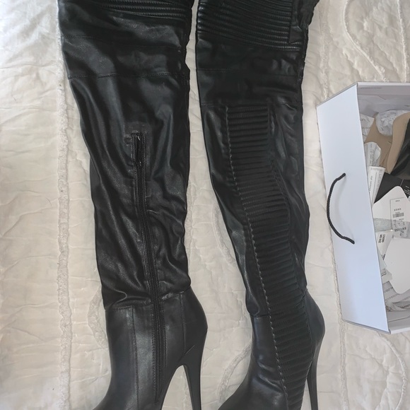 Thigh high boots New ALDO.  One size fits all. - Picture 6 of 6